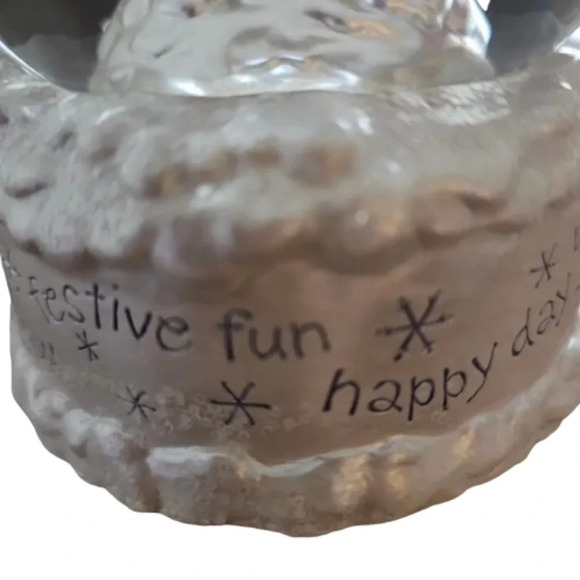 Frosty Fun 2004 Hallmark Keepsake in Original Box - Picture 3 of 9